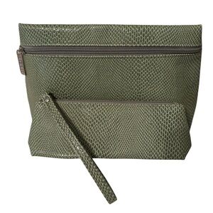 Clinique cosmetic pouch set - NWOT